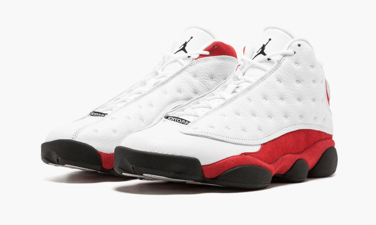 Air Jordan 13 Retro "Chicago" - Angle View 3