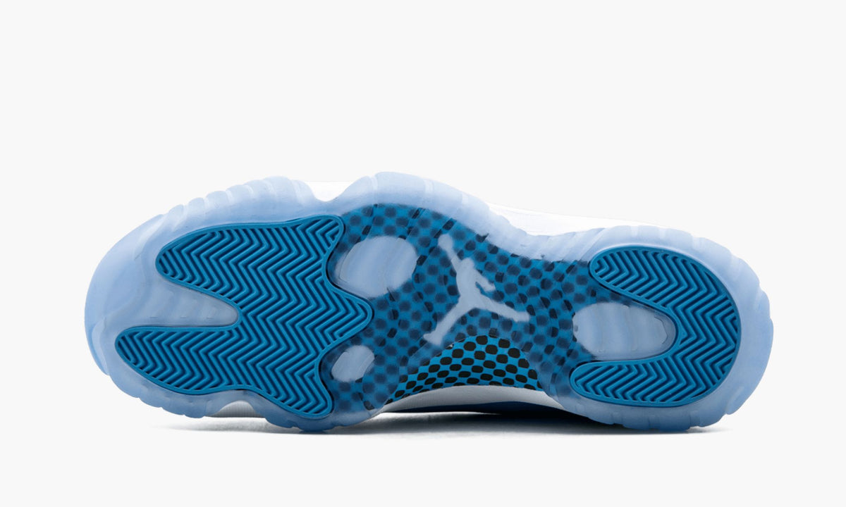 Air Jordan 11 Retro Low "UNC" - Angle View 6