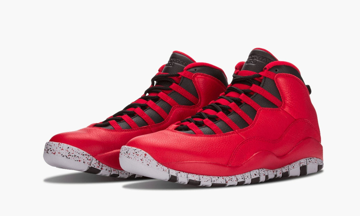 Air Jordan 10 Retro 30th "Bulls Over Broadway" - Angle View 3
