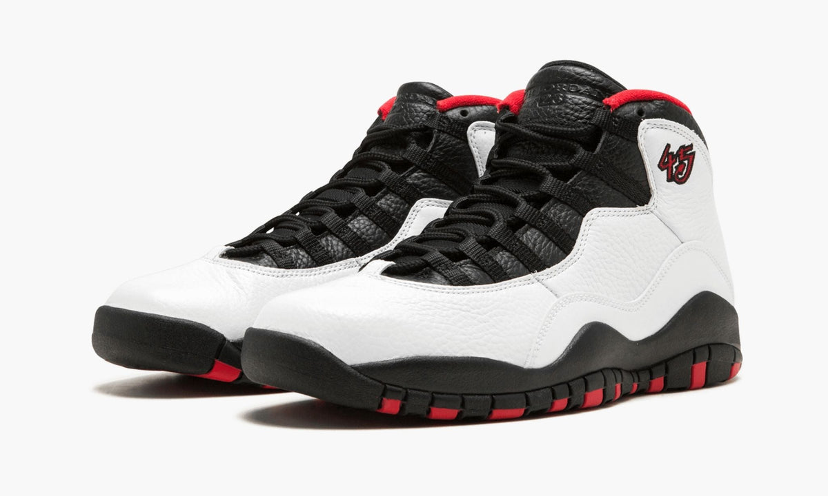 Air Jordan 10 Retro "Double Nickel" - Angle View 3