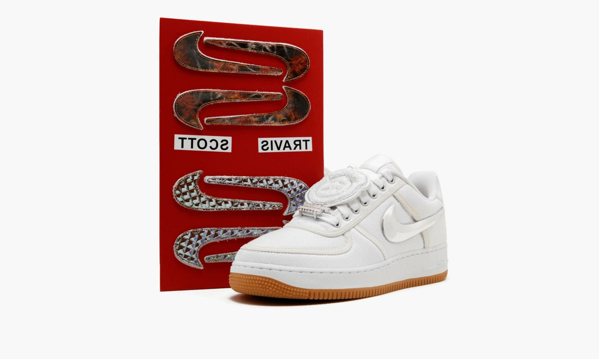 Air Force 1 Low "Travis Scott - White" - Angle View 5