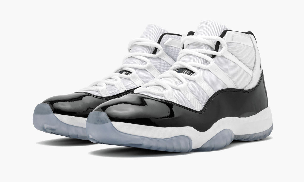 Air Jordan 11 Retro "Concord " - Angle View 3