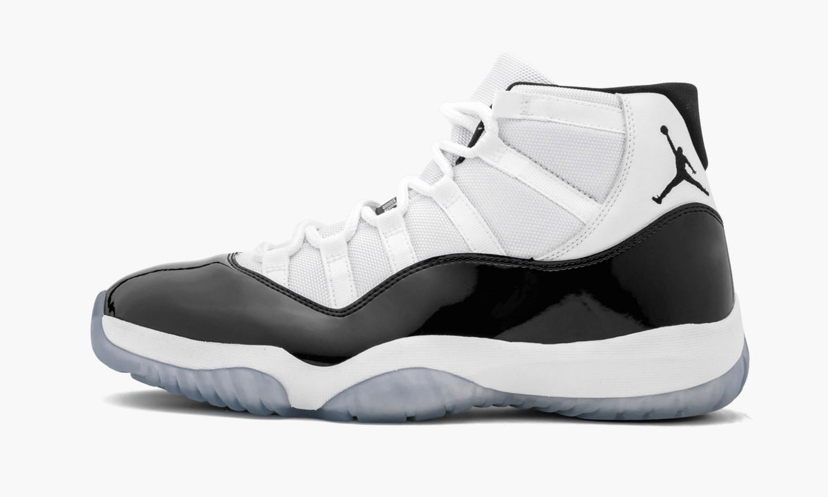 Air Jordan 11 Retro "Concord " - Angle View 2