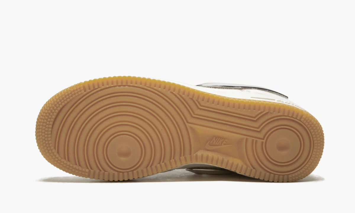 Air Force 1 Low "Travis Scott - Sail" - Angle View 6
