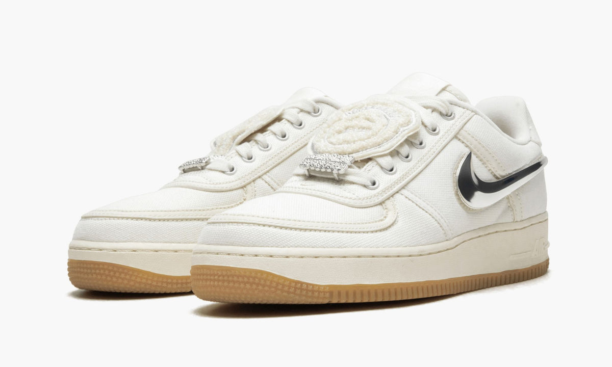 Air Force 1 Low "Travis Scott - Sail" - Angle View 3
