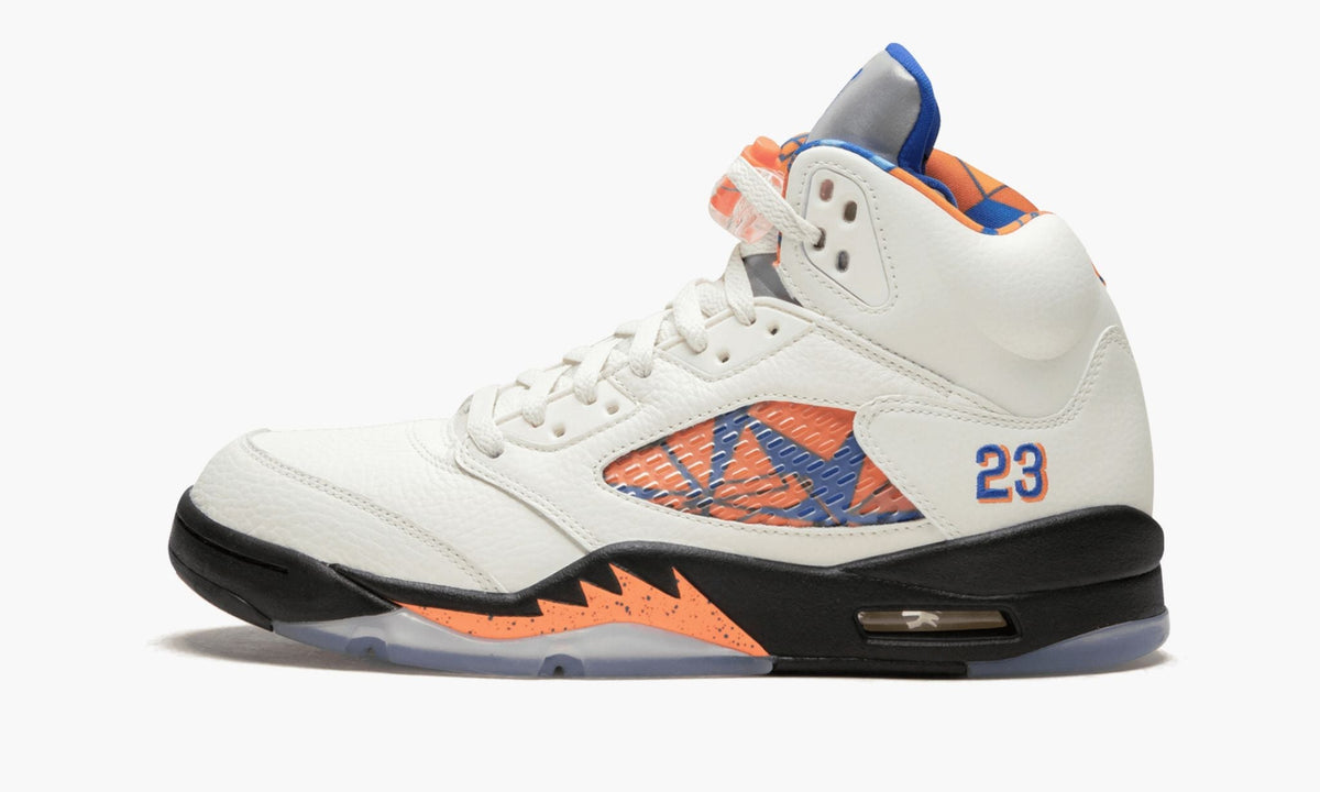 Air Jordan 5 Retro "International Flight" - Angle View 2