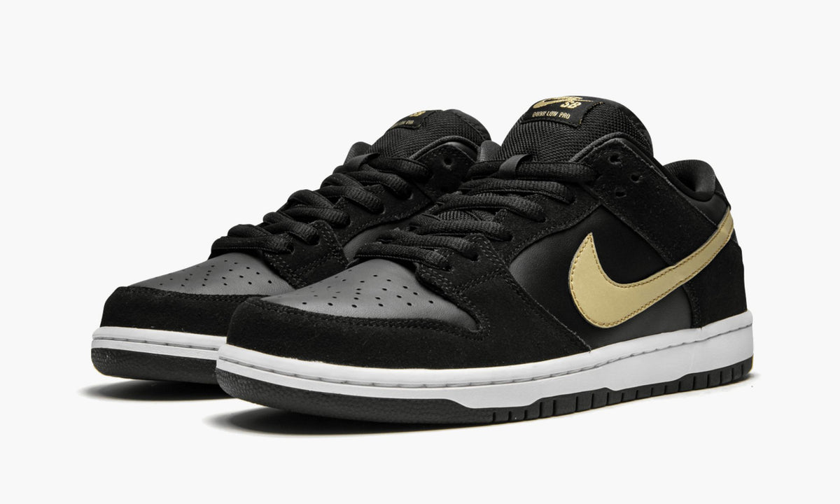 SB Dunk Low Pro "Takashi" - View 3