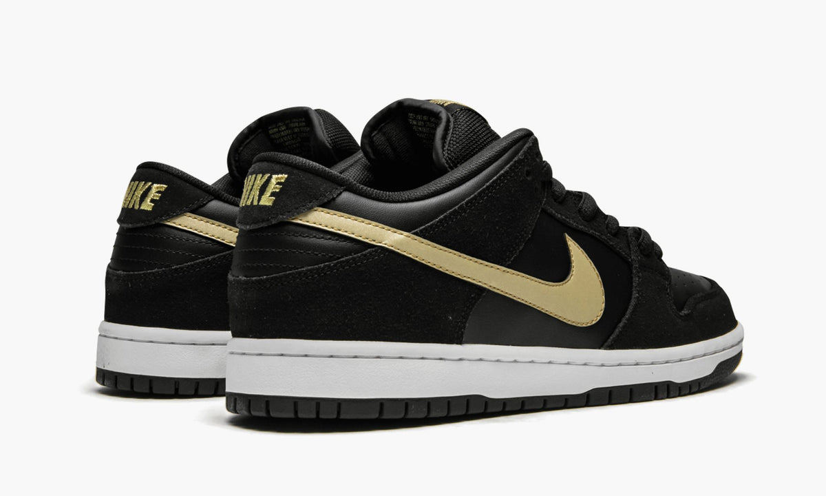 SB Dunk Low Pro "Takashi" - View 4