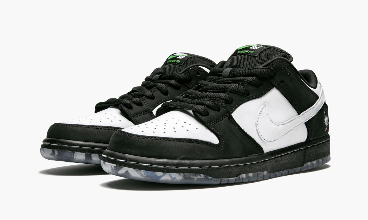SB Dunk Low Pro OG QS "Panda Pigeon" - View 3