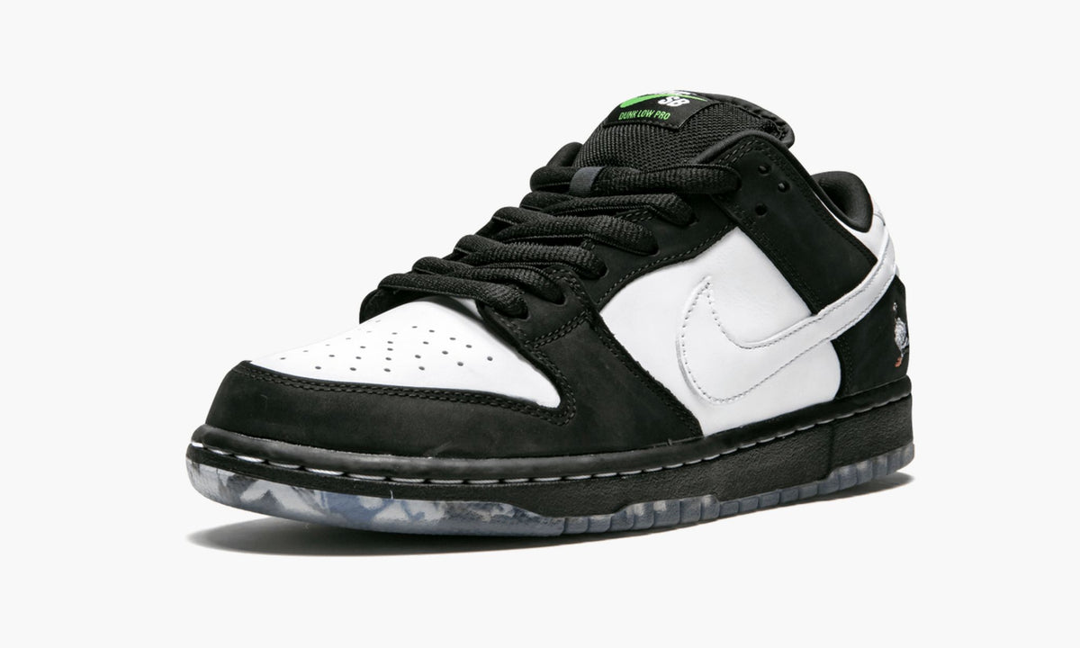 SB Dunk Low Pro OG QS "Panda Pigeon" - View 5
