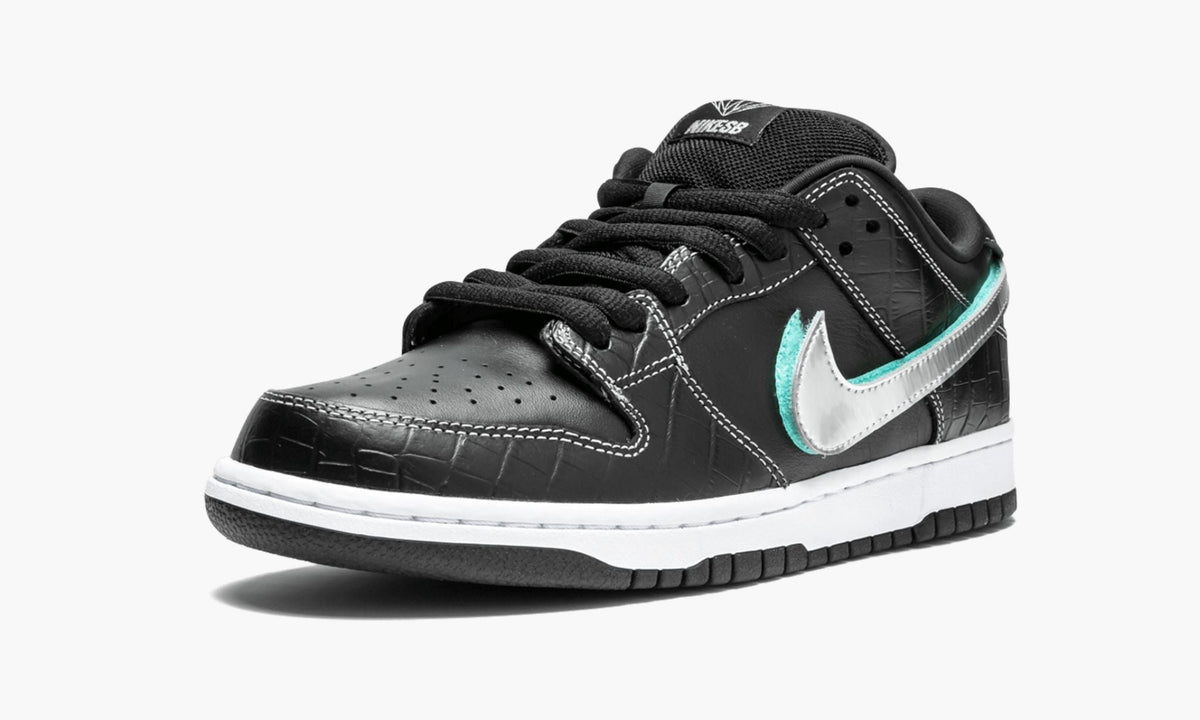 SB Dunk Low Pro OG QS "Black Diamond" - View 5