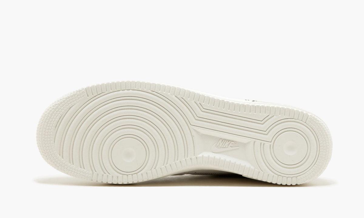Air Force 1 07 "Off-White - ComplexCon" - Angle View 7