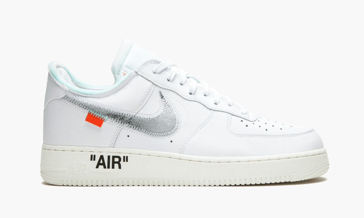 Air Force 1 07 "Off-White - ComplexCon" - Angle View 8