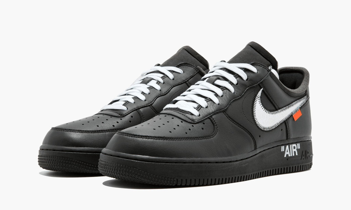 Nike x Off-White Air Force 1 Low ’07 ‘MoMA’ - Angle View 3