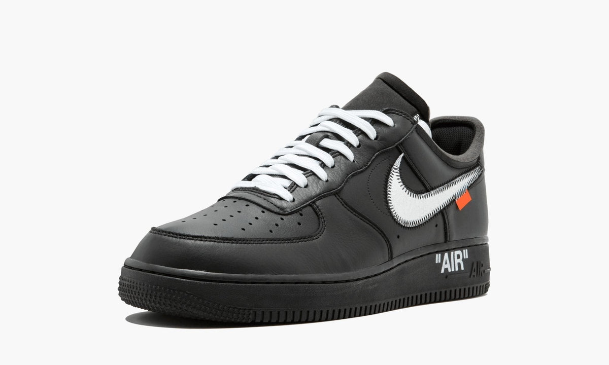 Nike x Off-White Air Force 1 Low ’07 ‘MoMA’ - Angle View 5