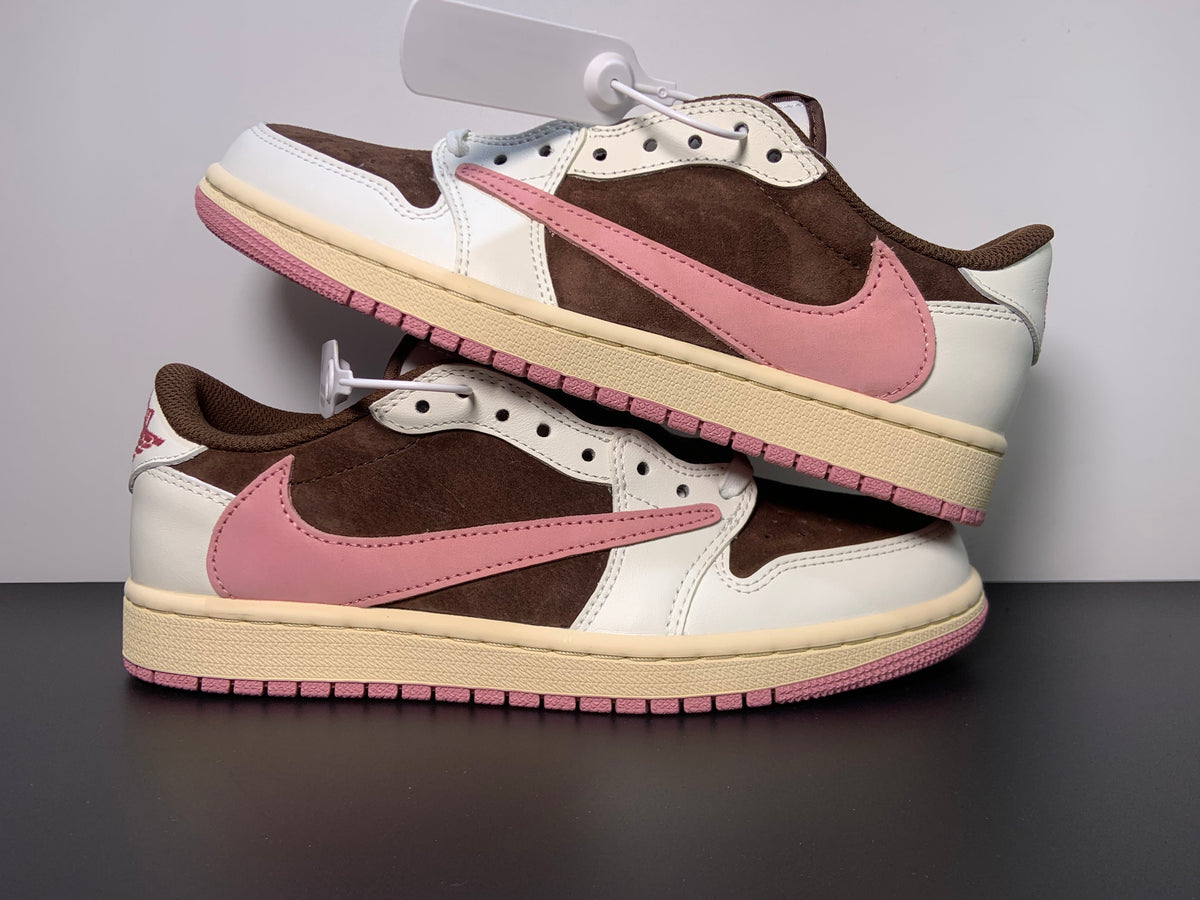 Travis Scott x Air Jordan 1 Low OG “Dark Pony/Pink Oxford”  DZ4137-206 - Angle View 10