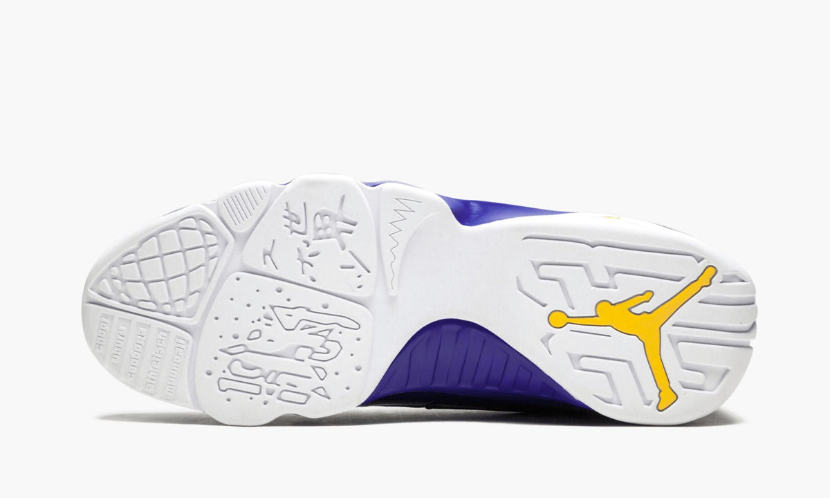 Air Jordan 9 Retro "Kobe" - Angle View 6