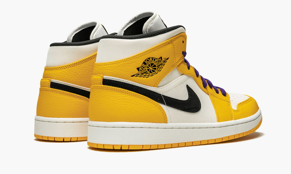Air Jordan 1 Mid SE "Lakers" - Angle View 4