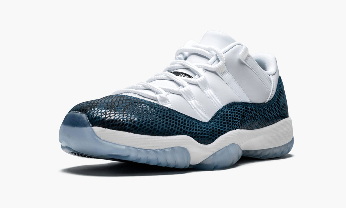 Air Jordan 11 Retro Low LE "Blue Snakeskin" - Angle View 5