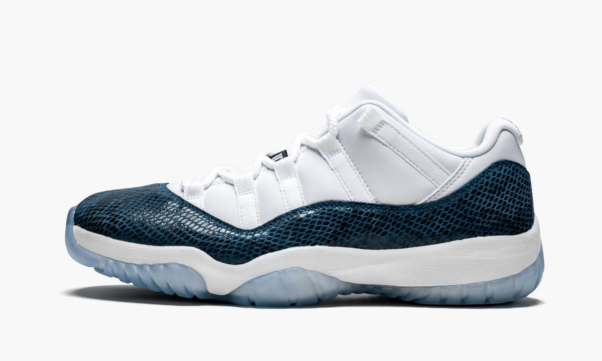 Air Jordan 11 Retro Low LE "Blue Snakeskin" - Angle View 2