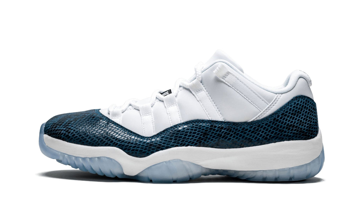 Air Jordan 11 Retro Low LE "Blue Snakeskin" - Main View