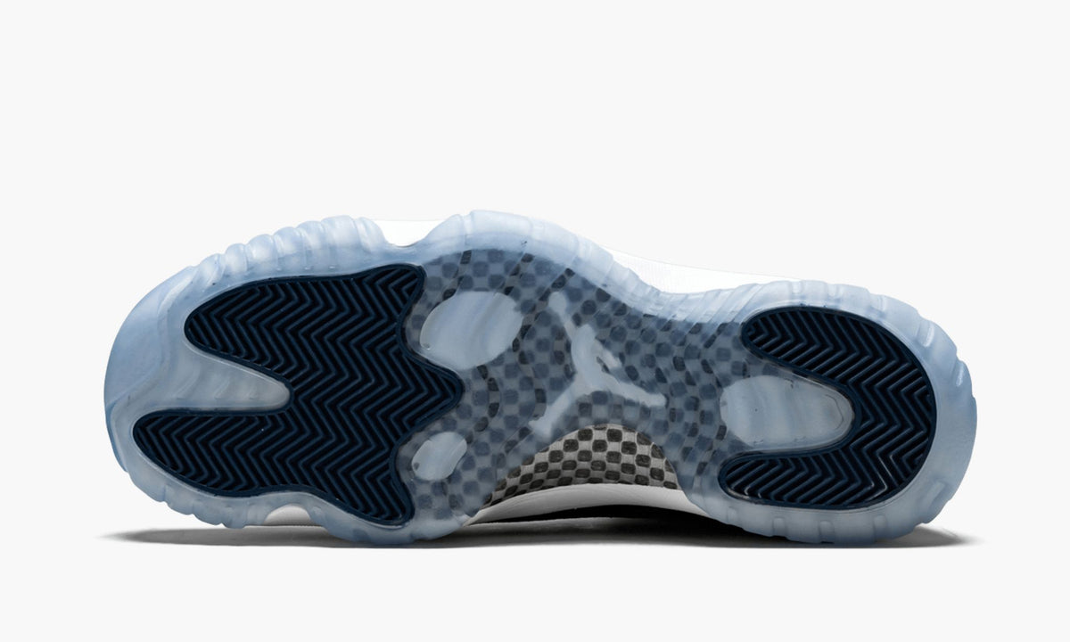 Air Jordan 11 Retro Low LE "Blue Snakeskin" - Angle View 6