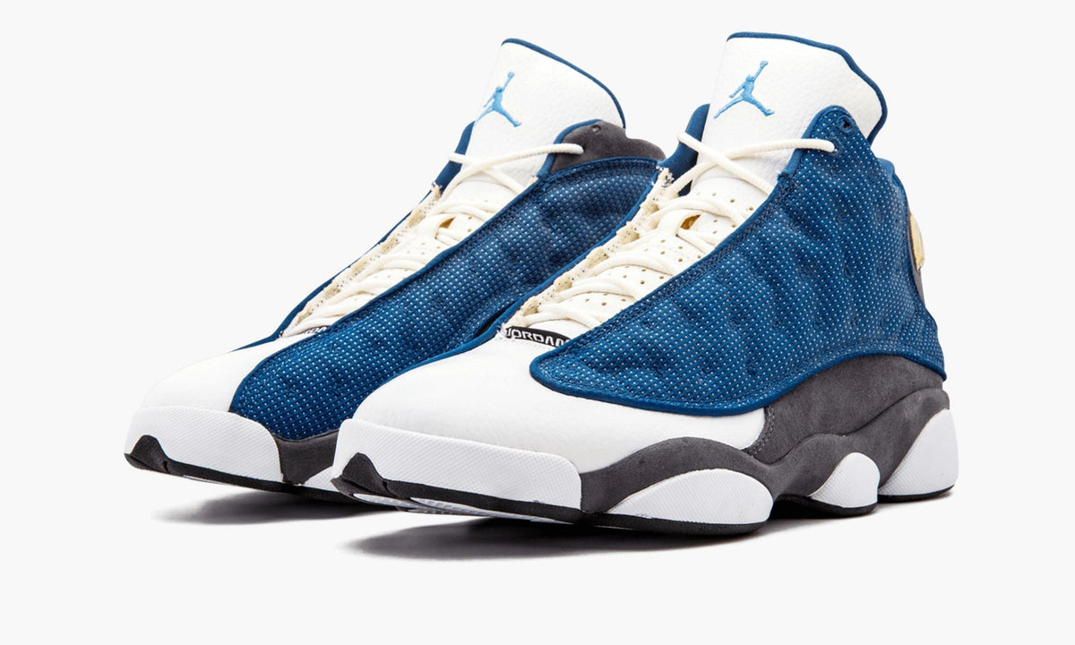 Air Jordan 13 Retro "Flint" - Angle View 4