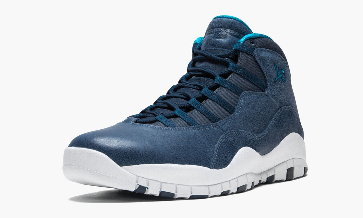 Air Jordan Retro 10 "City Pack - Los Angeles" - Angle View 10