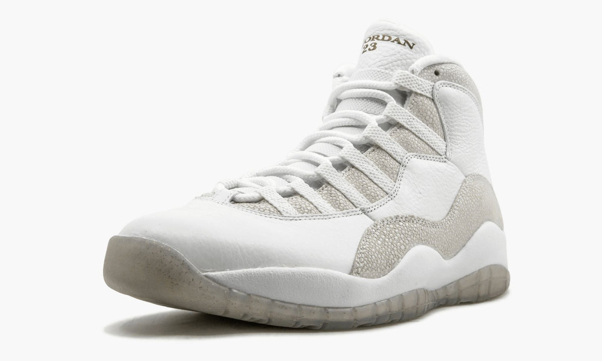 Air Jordan 10 Retro OVO "OVO" - Angle View 5