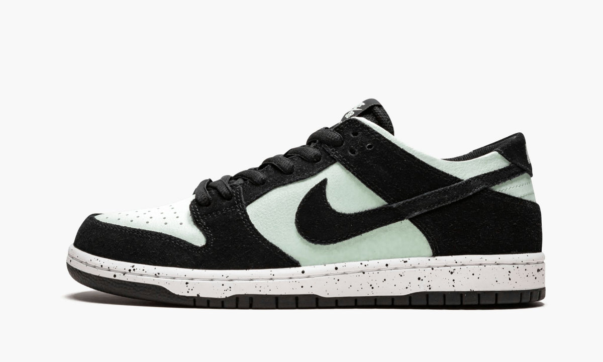 SB Zoom Dunk Low Pro "Barely Green" - View 2