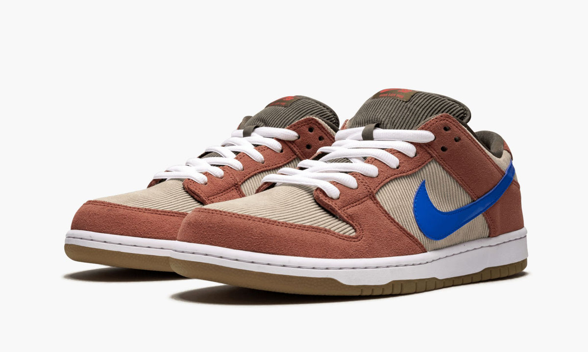 SB Dunk Low Pro "Corduroy" - View 3