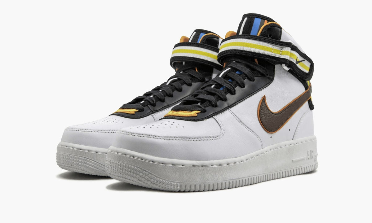 Air Force 1 Mid SP / Tisci "White" - Angle View 3