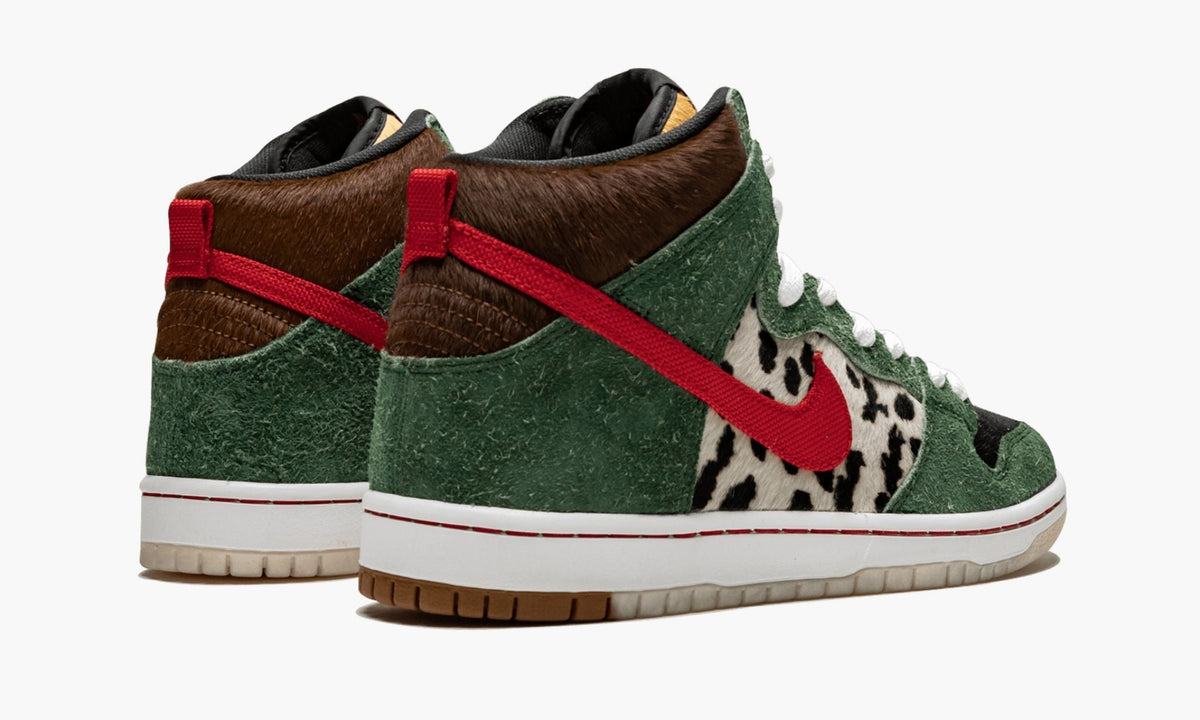 SB Dunk High Pro QS "Dog Walker" - View 4