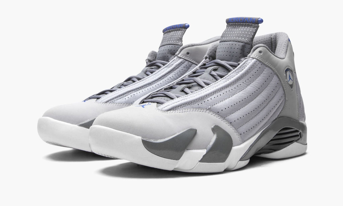 Air Jordan 14 Retro "Wolf Grey" - Angle View 3