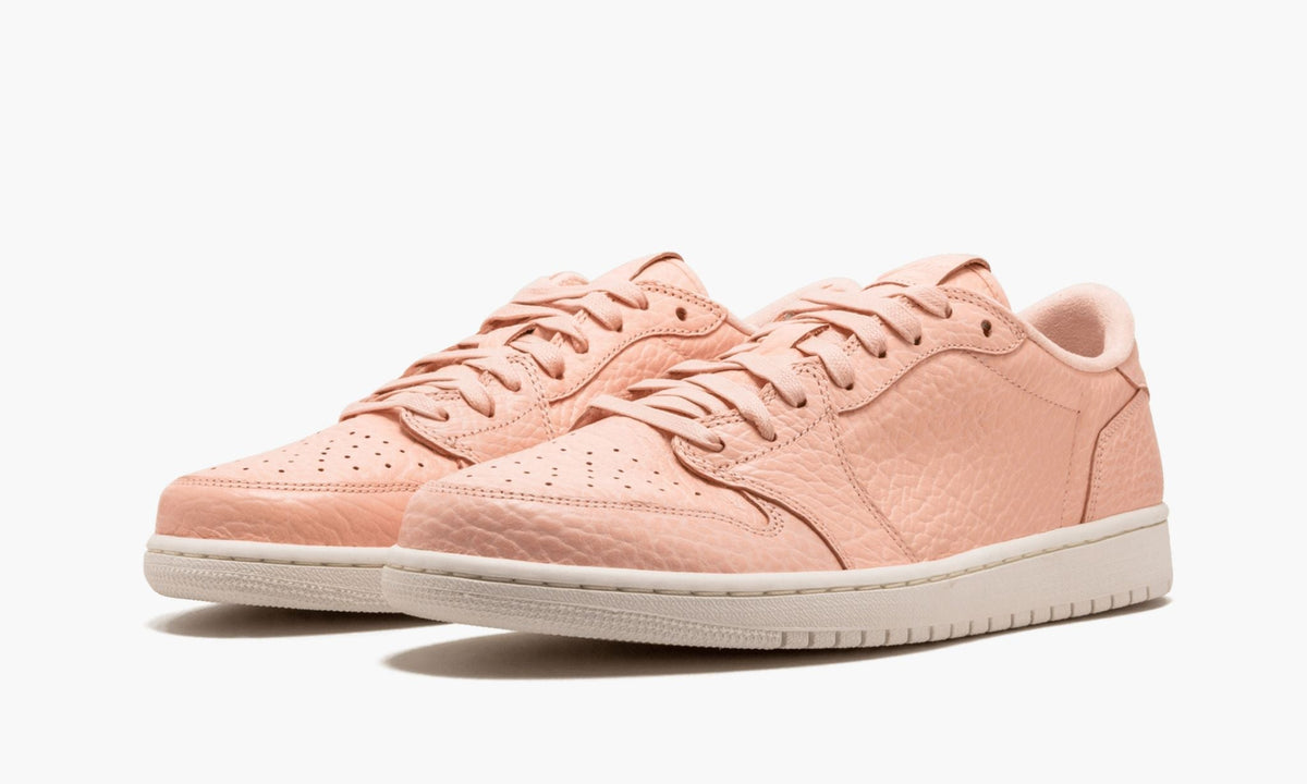 Air Jordan 1 Retro Low - Angle View 7