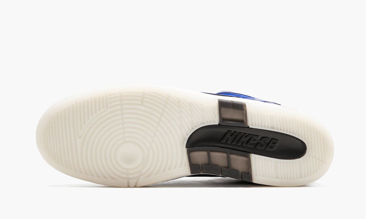 SB Air Force II Low QS "Royal Foamposite" - Angle View 6