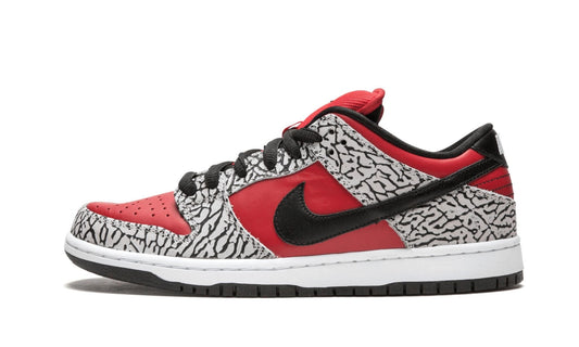 SB Dunk Low Premium "Supreme - Red Cement" - View 1