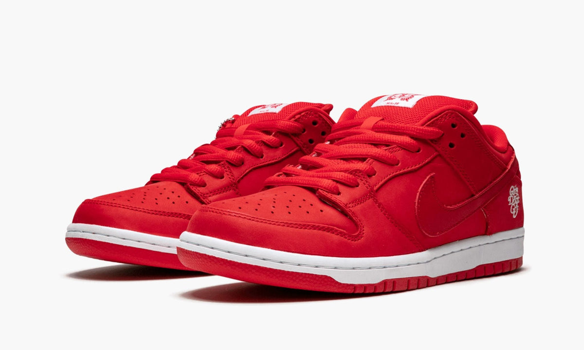 SB Dunk Low Pro QS "Girls Don't Cry" - View 3