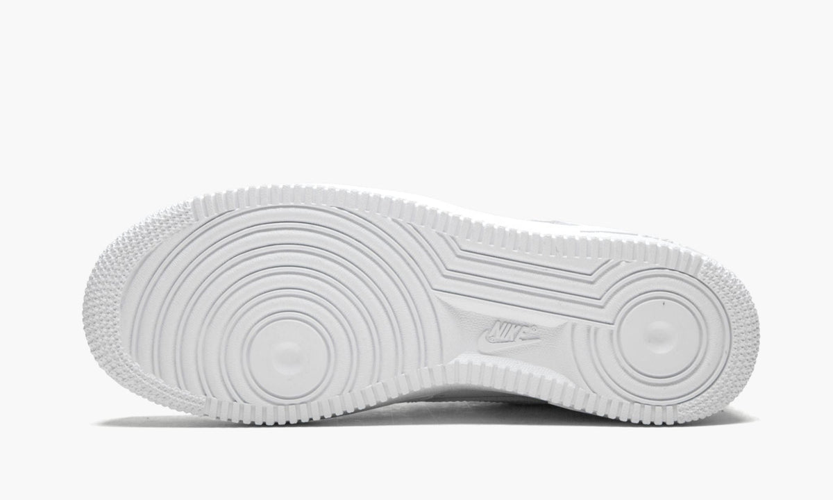 Air Force 1 Low 07 "White on White" - Angle View 6