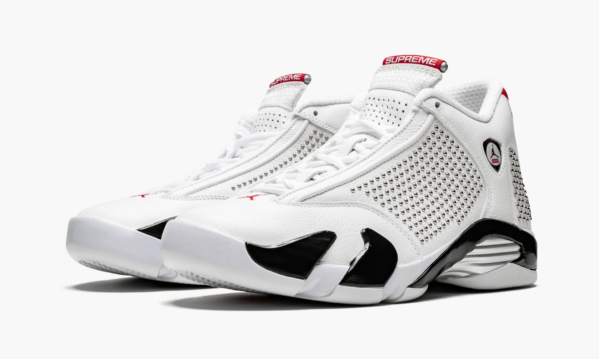 Air Jordan 14 Retro "Supreme" - Angle View 3