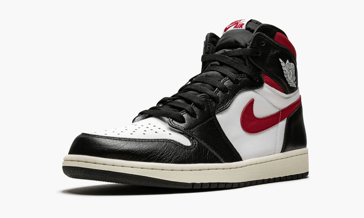 Air Jordan 1 Retro High OG "Gym Red" - Angle View 5