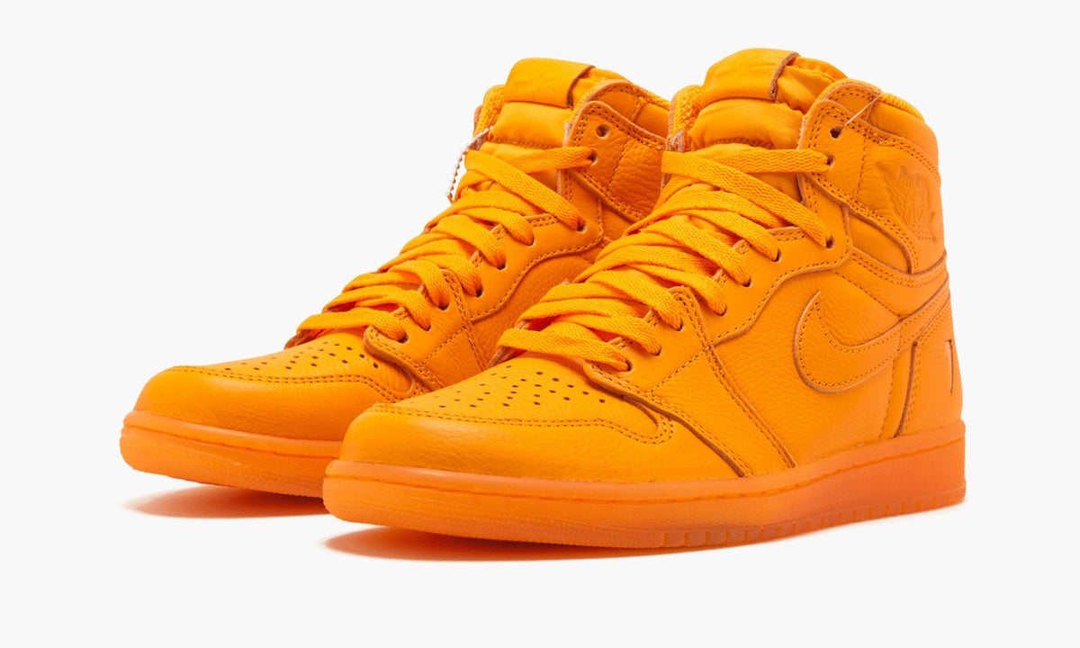 Air Jordan 1 Retro Hi OG G8RD "Gatorade - Orange" - Angle View 3