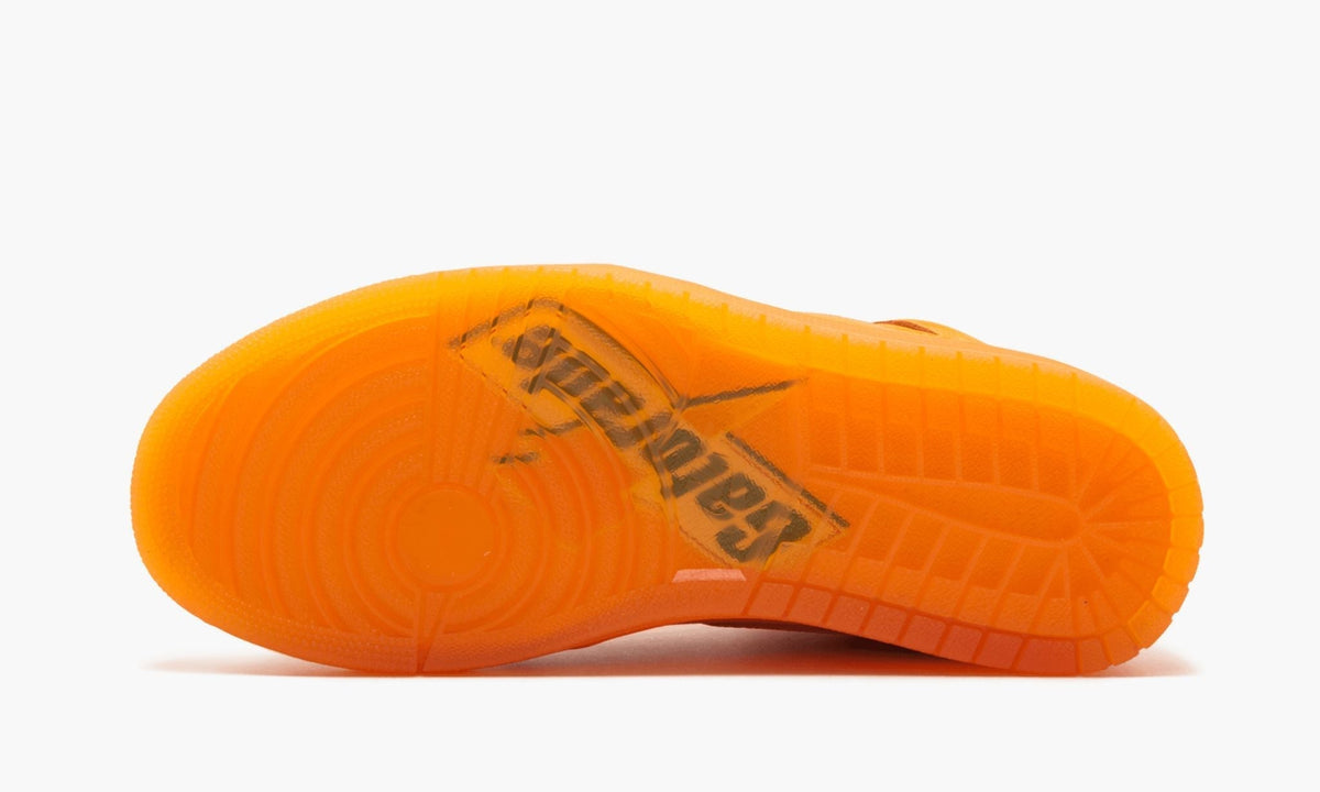 Air Jordan 1 Retro Hi OG G8RD "Gatorade - Orange" - Angle View 6
