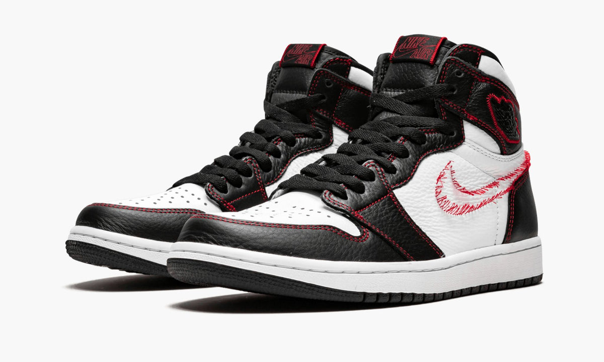 Air Jordan 1 Retro High OG "Defiant Yellow" - Angle View 3