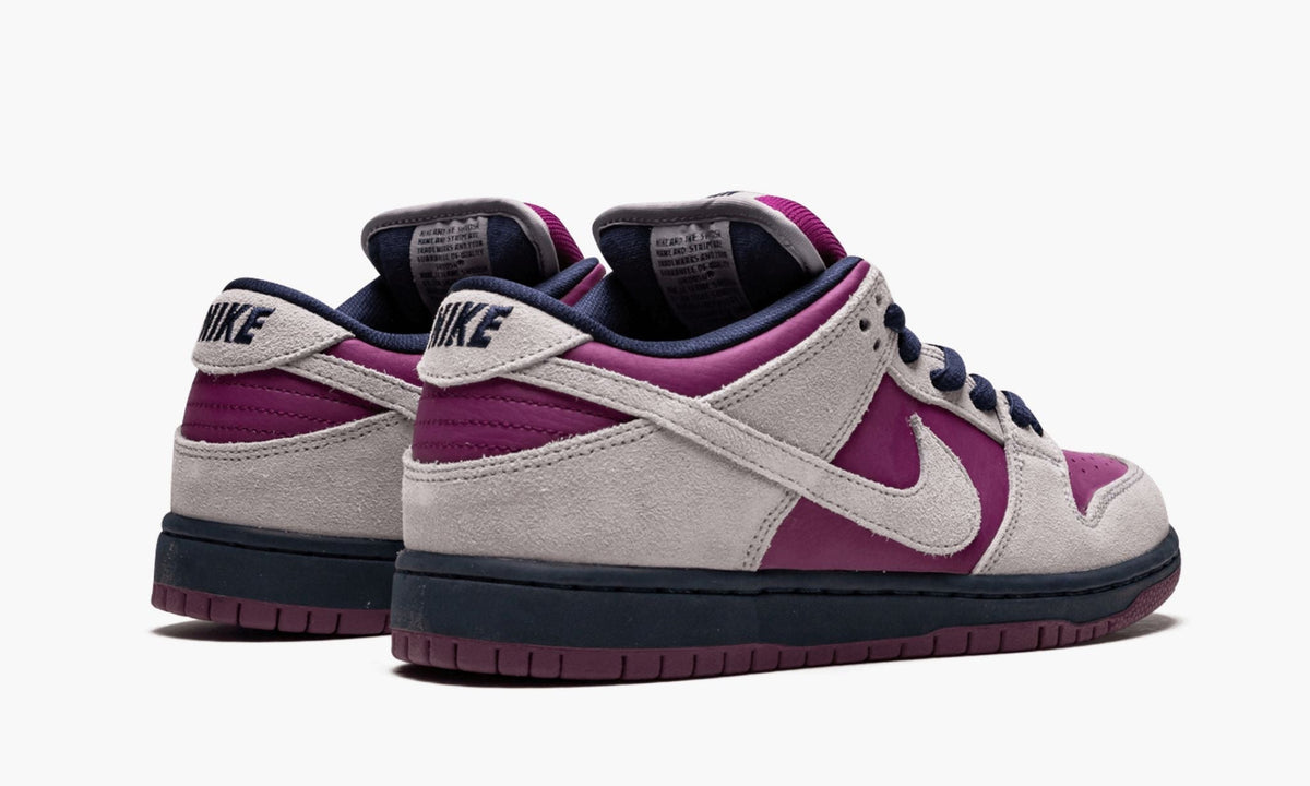 SB Dunk Low Pro "True Berry" - View 4