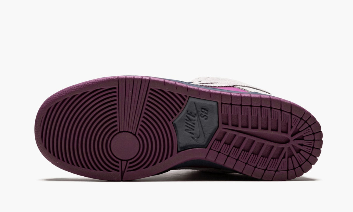 SB Dunk Low Pro "True Berry" - View 6