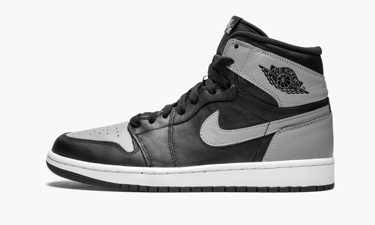 Air Jordan 1 Retro High OG "Shadow" - Angle View 2