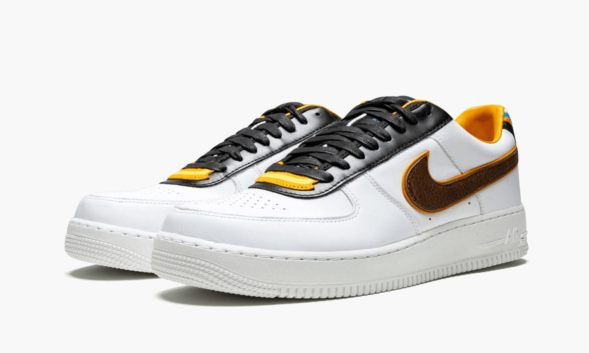 Air Force 1 Low SP "Riccardo Tisci - White" - Angle View 3