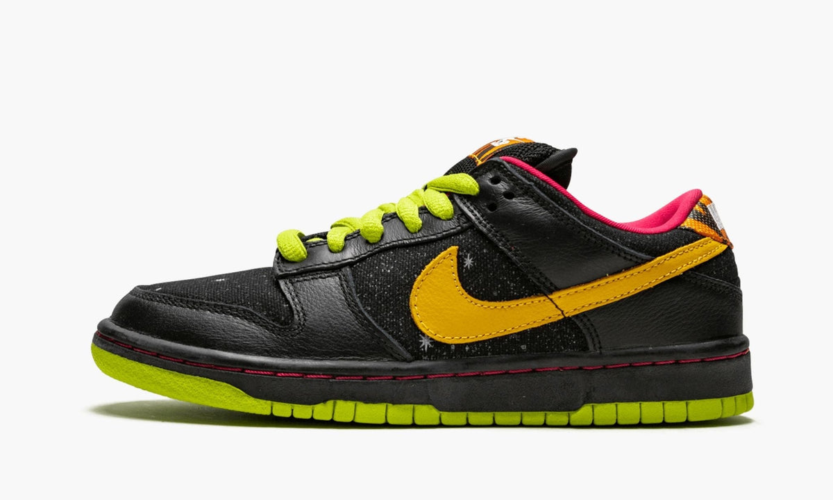 SB Dunk Low Premium "Space Tiger" - View 2