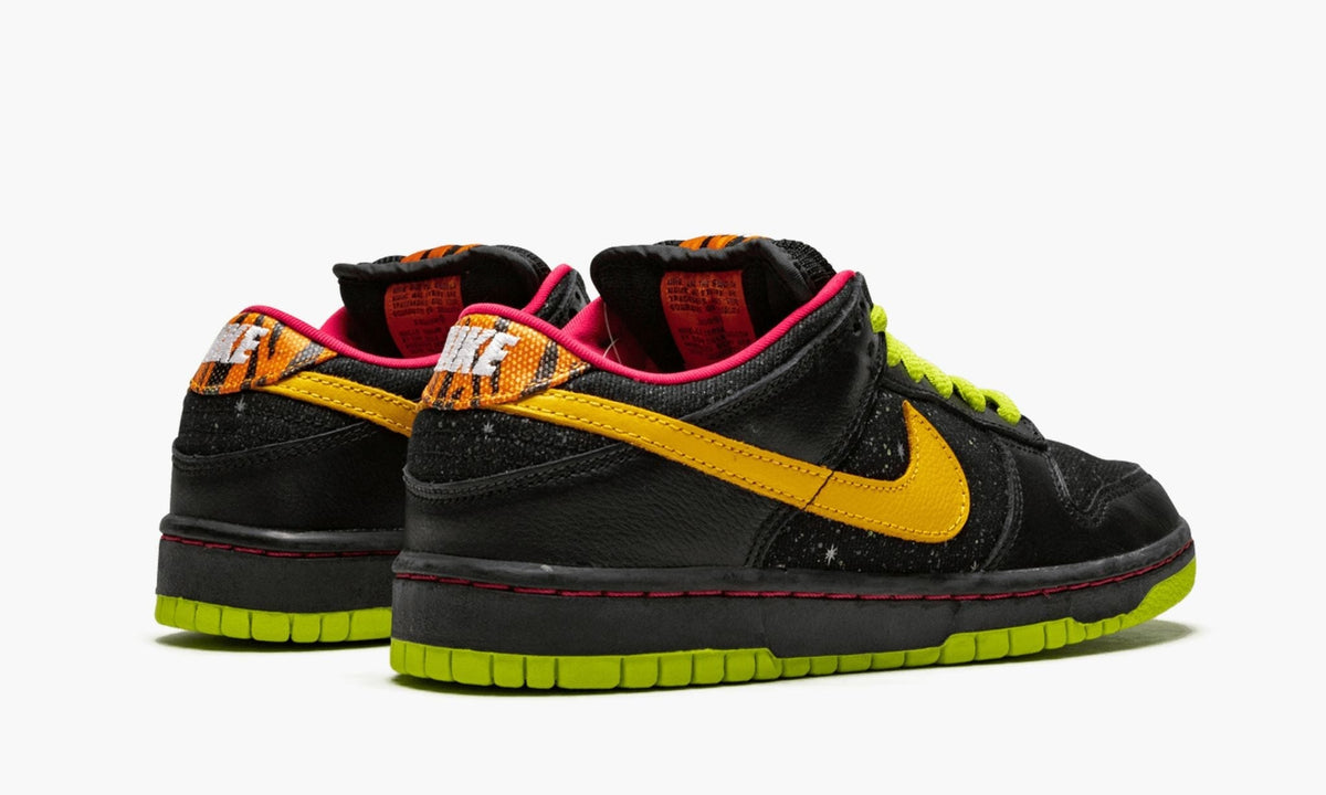 SB Dunk Low Premium "Space Tiger" - View 4
